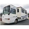 Image 3 : 0B --  2001 MARLIN MOTORHOME BY NATIONAL TRUBO DIESEL, White, 63,756 Miles  KM'S