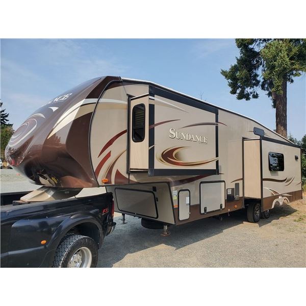 0C --  2014 SUNDANCE 5TH WHEEL BY HEARTLAND, Brown, From The Tongue/Hitch To The Bumper Is  37.5