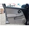Image 76 : A2 --  2005 CHEVROLET EQUINOX LT AWD, Grey, 195,964 KMS  "NO RESERVE"