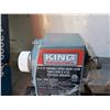 Image 3 : King industrial 8X13 wood lathe