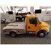 Image 18 : 0A --  2005 FREIGHTLINER M2 106 MEDIUM DUTY DUALLY, Yellow, 241536