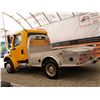 Image 33 : 0A --  2005 FREIGHTLINER M2 106 MEDIUM DUTY DUALLY, Yellow, 241536
