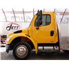 Image 51 : 0A --  2005 FREIGHTLINER M2 106 MEDIUM DUTY DUALLY, Yellow, 241536