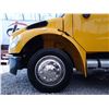 Image 53 : 0A --  2005 FREIGHTLINER M2 106 MEDIUM DUTY DUALLY, Yellow, 241536