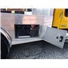 Image 87 : 0A --  2005 FREIGHTLINER M2 106 MEDIUM DUTY DUALLY, Yellow, 241536