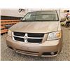 Image 8 : G5 --  2009 DODGE GRAND CARAVAN SE, Gold, 327 759 KM  KMS