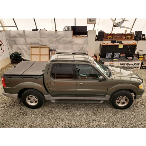 A8 -- 2001 FORD EXPLORER SPORT TRAC 4X4, Green, 362472 KM
