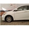 Image 30 : A12C --  2013 HYUNDAI ACCENT GLS, White, 239890 KM
