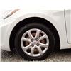 Image 32 : A12C --  2013 HYUNDAI ACCENT GLS, White, 239890 KM