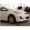 Image 35 : A12C --  2013 HYUNDAI ACCENT GLS, White, 239890 KM