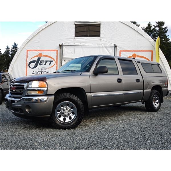 H1 --  2006 GMC SIERRA 1500 CREW CAB, 4X4, Grey, 237155 KM