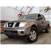Image 3 : E3 --  2008 NISSAN FRONTIER CREW CAB 4X4, Grey, 196542 KM