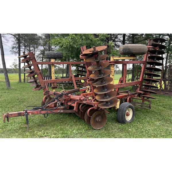 KRAUSE 24 FOOT DISC W/ ROLLING BASKET HARROWS