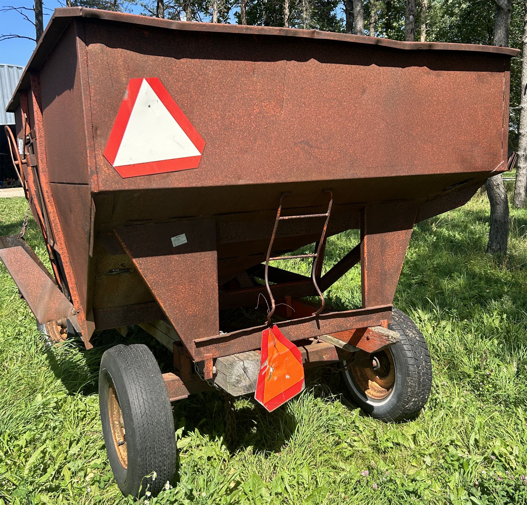 Turnco TURNCO GRAVITY WAGON - 225 BUSHELS APPROX