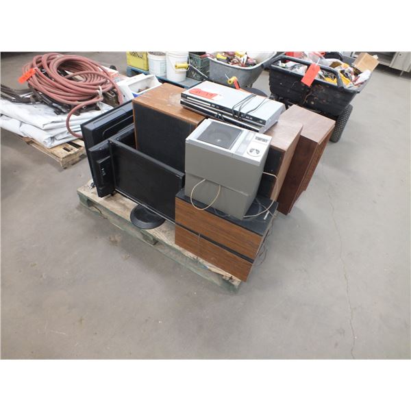 Pallet Of Assorted Speakers / 32" TV / Monitors