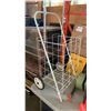 Image 2 : PERSONAL SHOPPING CART WITH SLEEPING PAD, HALOGEN LIGHTS, HEATER AND PUMP