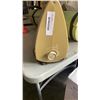 Image 8 : PERSONAL SHOPPING CART WITH SLEEPING PAD, HALOGEN LIGHTS, HEATER AND PUMP
