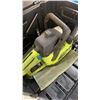 Image 8 : POULAN GAS CHAINSAW WITH CASE WORKING