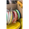 Image 8 : BOX OF 50 COLLECTIBLE FRISBEE DISCS