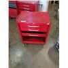 Image 1 : 3 DRAWER TOOL CHEST ON WHEELS