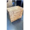 Image 1 : 4 DRAWER DRESSER