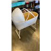 Image 1 : WICKER BASSINET