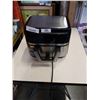 Image 1 : BELLA PRO SERIES 9QT TRIZONE AIR FRYER WORKING - BEEN USED