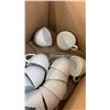 Image 8 : 2 BOXES OF GOBLETS, MUGS AND CUPS