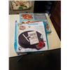 Image 1 : CUCINA PRO PIZZA STONE AND ELECTRIC CREPE MAKER