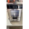 Image 2 : INSIGNIA  44LB PORTABLE NUGGET ICE MAKER TESTED AND WORKING - RETAIL $339