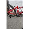 Image 2 : RED/BLACK ROCKY MOUNTAIN BIKE