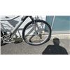 Image 3 : GREY INFINITY BIKE