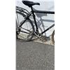 Image 2 : BLACK NISHIKI BIKE