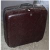 Image 1 : VINTAGE ESTATE MULTIPIECE LUGGAGE SET