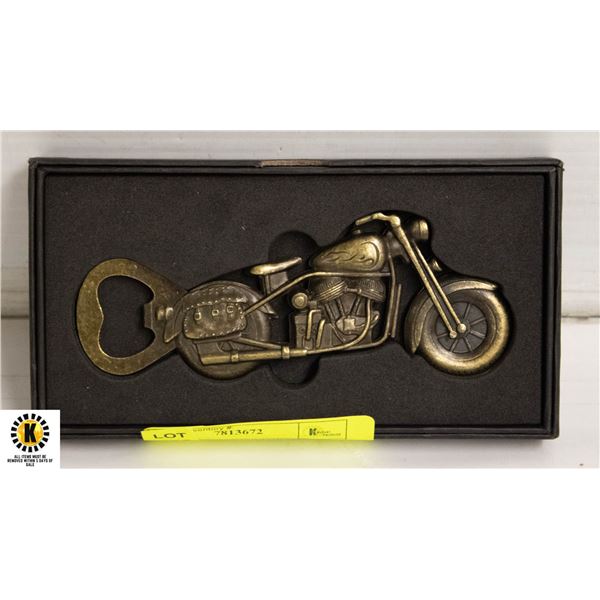 VINTAGE METAL MOTORCYCLE