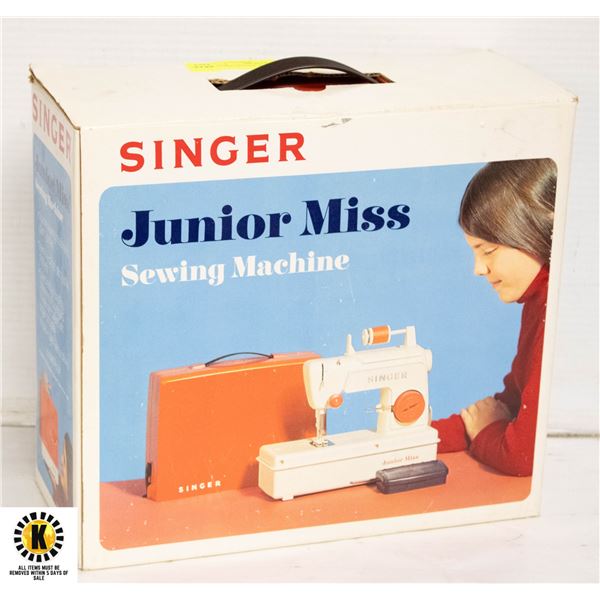 VINTAGE SINGER JUNIOR