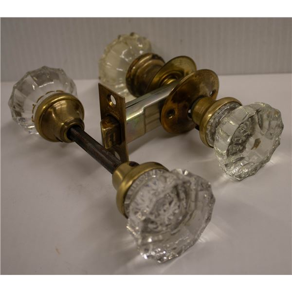 VINTAGE (2) GLASS DOOR KNOBS