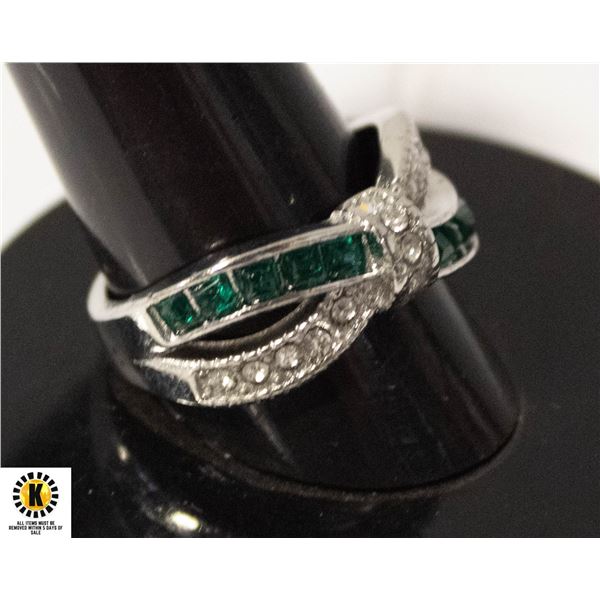 #115 PRINCESS CUT GREEN STONES WITH CLEAR STONES