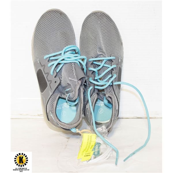 NEW FLASH LIGHT SHOES SIZE 2 COMES WITH CHARGING