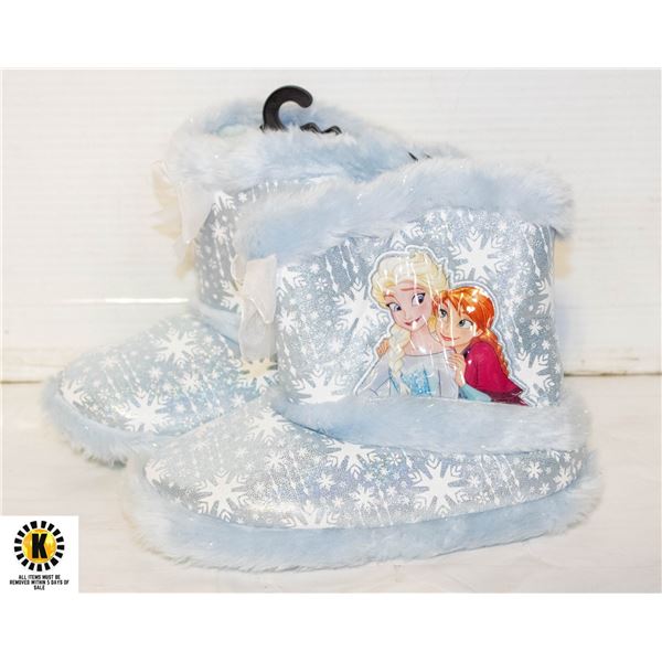 NEW FROZEN SLIPPERS SIZE 11/12