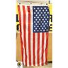 Image 1 : VINTAGE 3FT X 6FT U.S.A. FLAG-ESTATE