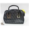 Image 1 : BLACK DKNY PURSE