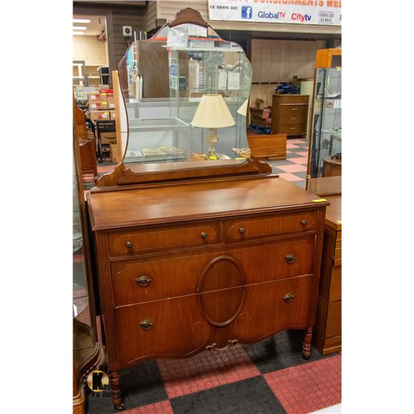 SOLID WOOD ANTIQUE DRESSER ON CASTORS W/