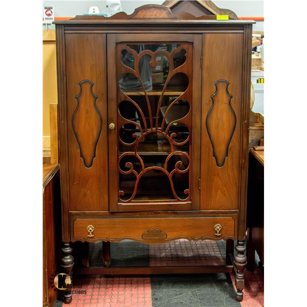 MAHOGANY DISPLAY CABINET 40 X 14 X 64 Mahogany display cabinet 40 x 14 x 64
