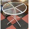 Image 1 : ROUND PATIO TABLE