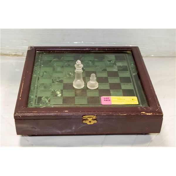 VINTAGE CHESS SET COMPLETE