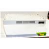 Image 1 : 24" RANGE HOOD, WHITE