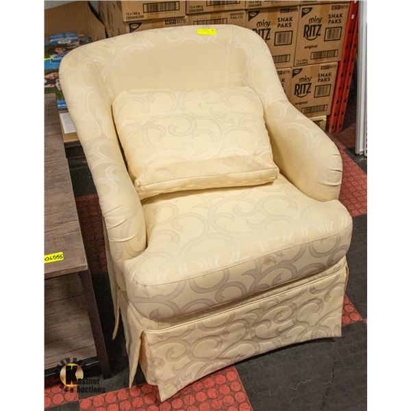 CREAM SWIVEL CHAIR