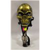 Image 1 : GAS MASK BONG WITH SKULL COVER