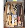 Image 1 : FLAT OF HAMMERS AND SAWS